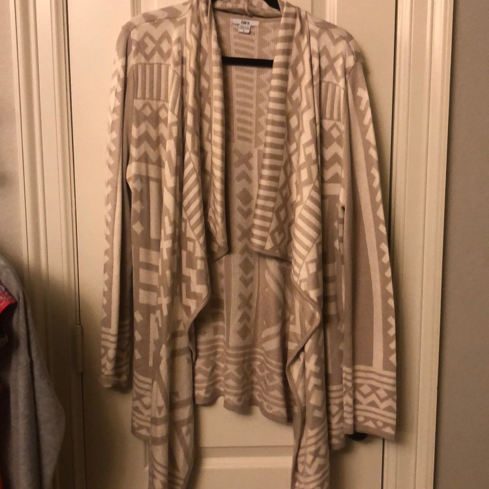 Adorable cardigan!!
